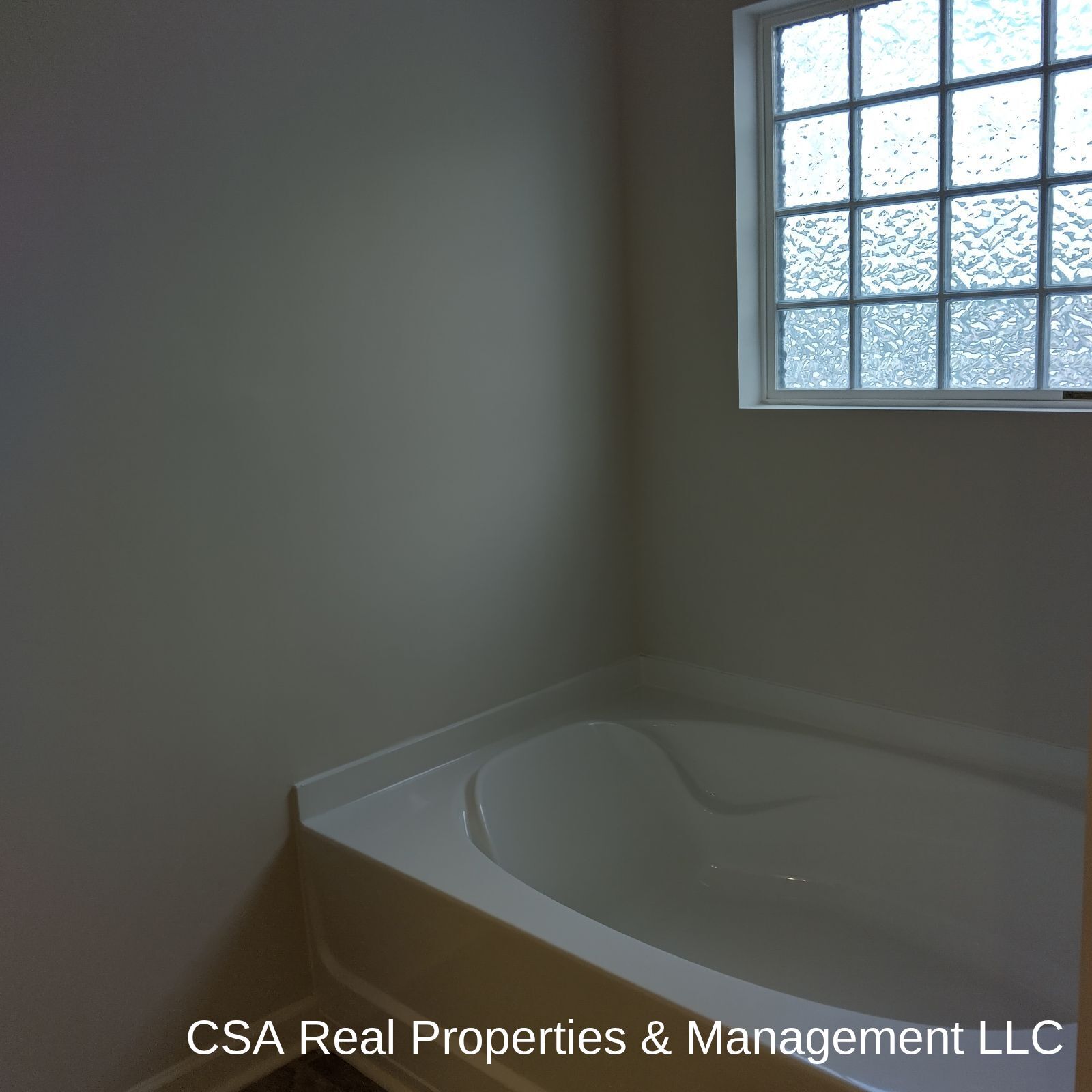 Building Photo - 8240 Bluewater Dr