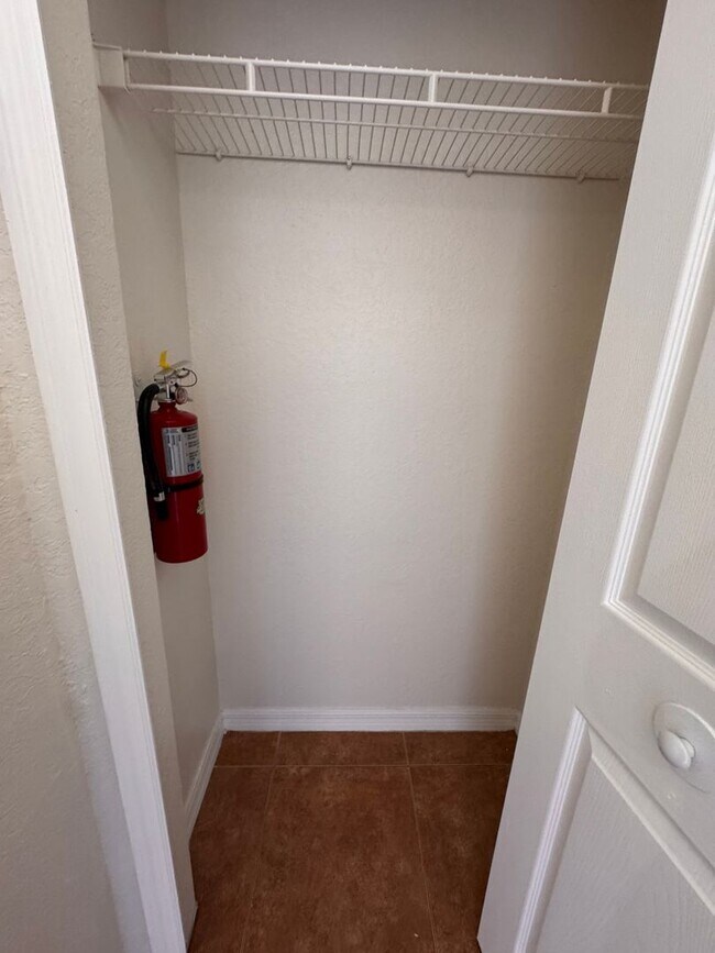 Building Photo - TWO BEDROOM CONDO IN GATED COMMUNITY