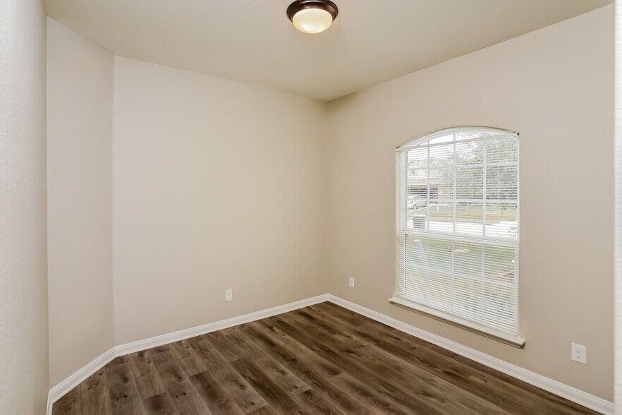 Building Photo - 243 Posey Pass