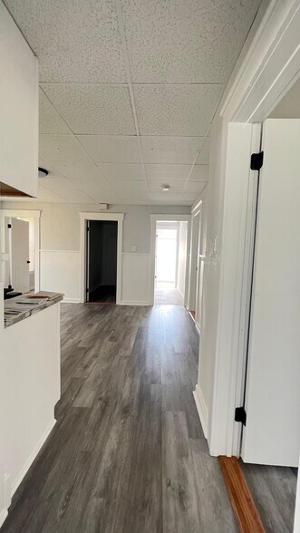 Building Photo - 11 Reeves St