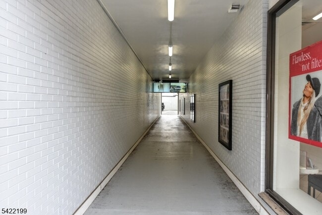 Building Photo - 36 Park Ave