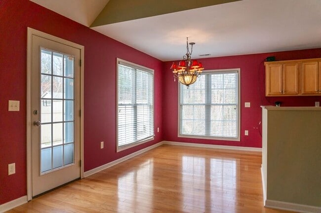 Building Photo - 40 Wayward Path