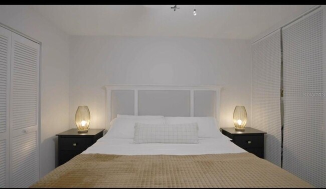 Building Photo - 310 Wexford Terrace