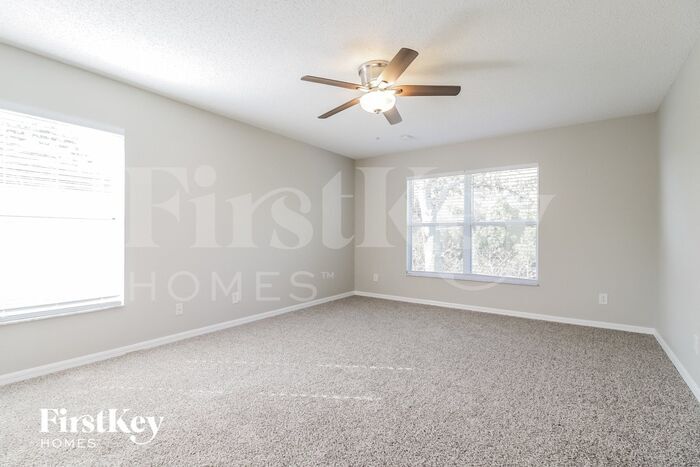 Building Photo - 657 Winding Lake Dr