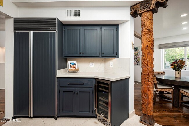 Building Photo - 5101 N Casa Blanca Dr