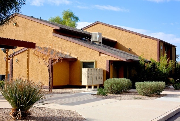 Building Photo - Desert Vista