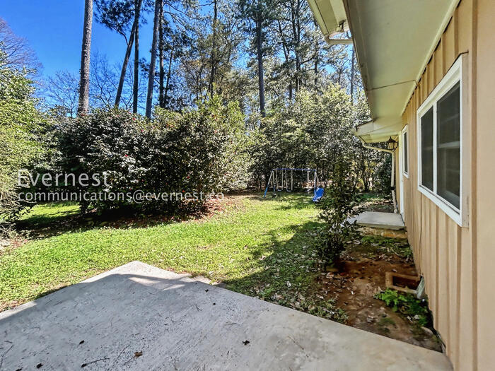 Building Photo - 3829 Captain Dr