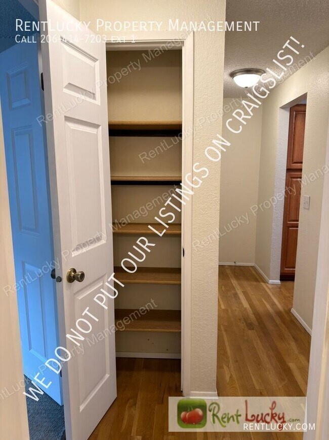 Building Photo - 12510 NE 117th Pl