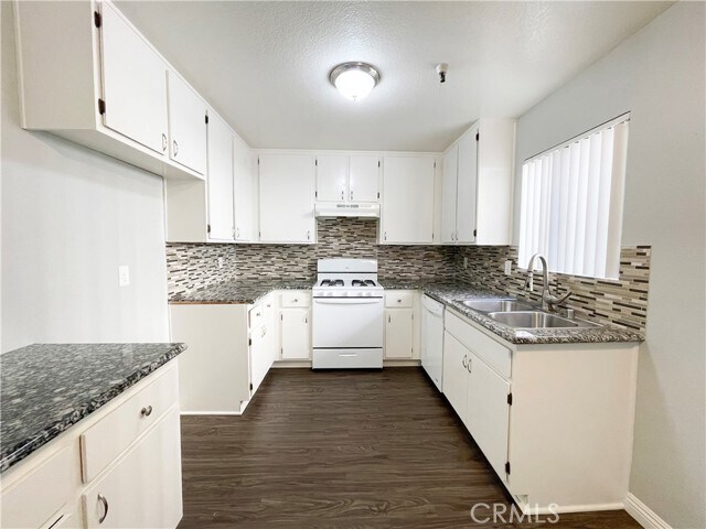 Building Photo - 13535 Yukon Ave