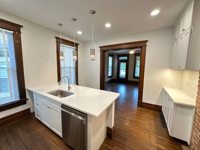 Building Photo - W 8th Ave 403-405 &amp; Belmont Ave 1523 RGI