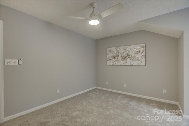 Building Photo - 9014 Roseton Ln