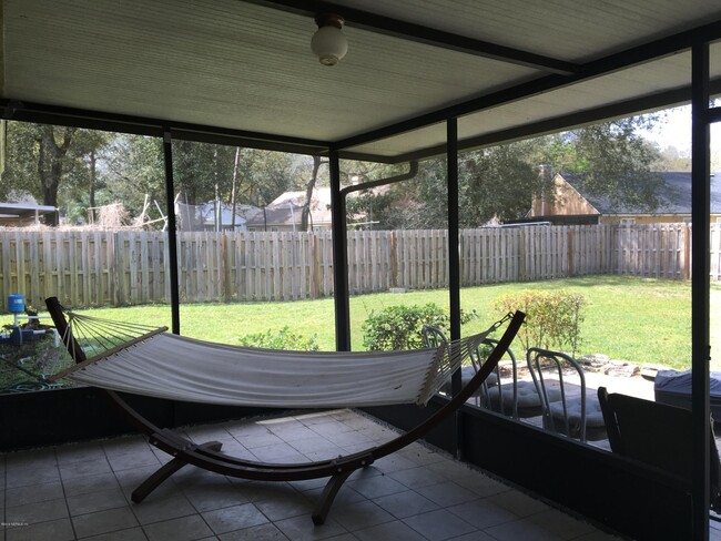 Building Photo - 14171 Drakes Point Dr