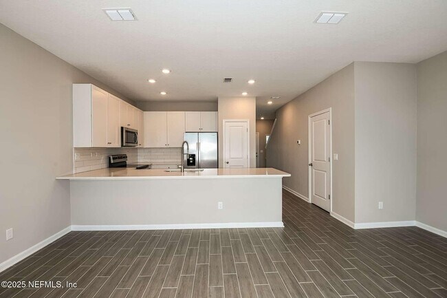 Building Photo - 10654 Towns Wy