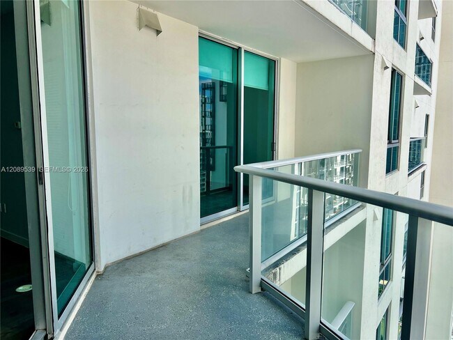 Building Photo - 300 S Biscayne Blvd