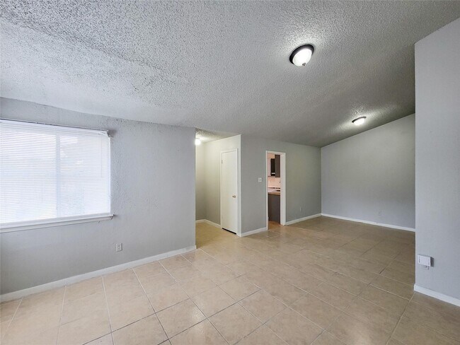 Building Photo - 17706 Glenhagen Ct