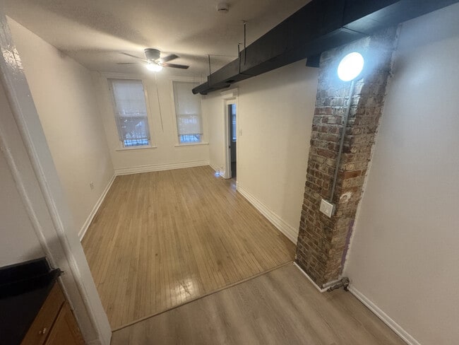 Building Photo - 2646 W Cullerton St