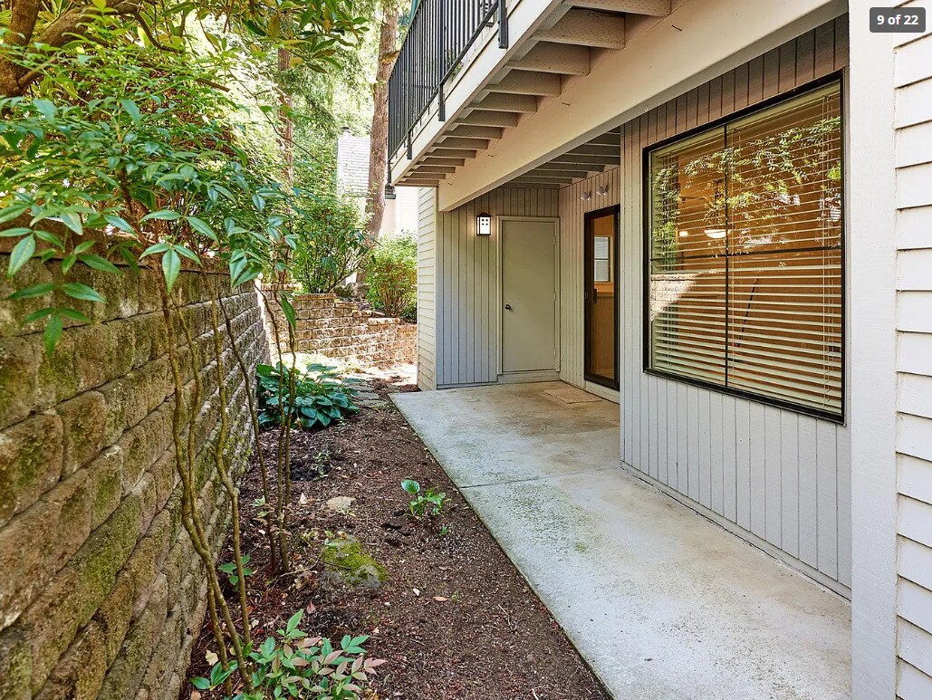 Building Photo - 4000 Carman Dr