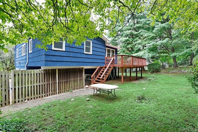 Building Photo - 24 Wallace Dr