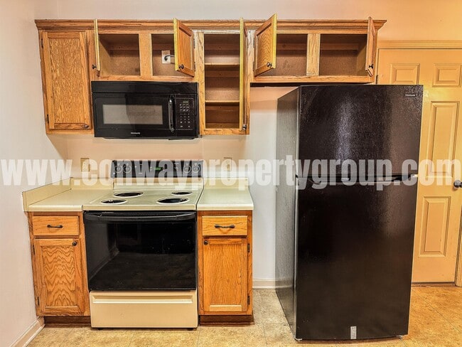 Building Photo - 1750 Longfellow Dr