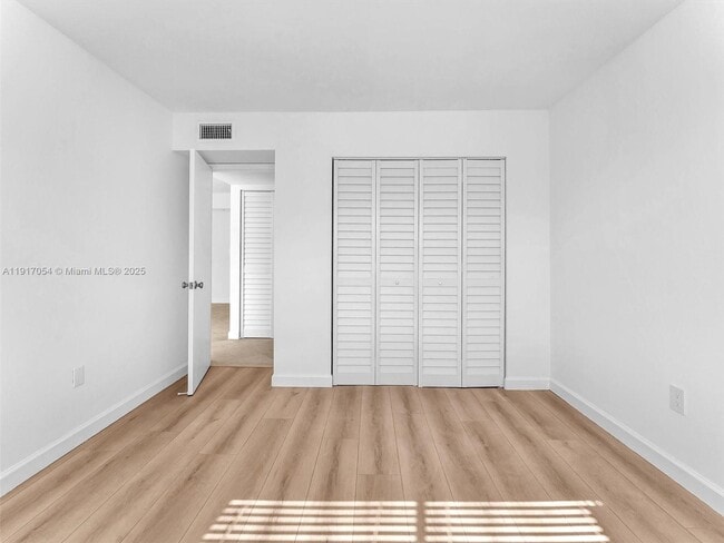 Building Photo - 255 Galen Dr