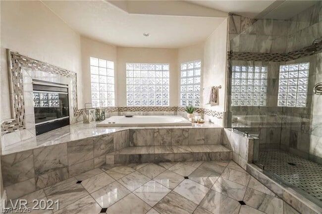 Building Photo - 2237 Fiero Dr