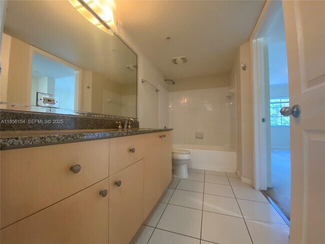 Building Photo - 2544 Centergate Dr