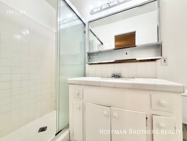 Building Photo - 1036 N Crescent Heights Blvd