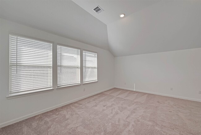 Building Photo - 4936 Sierra Ridge Dr