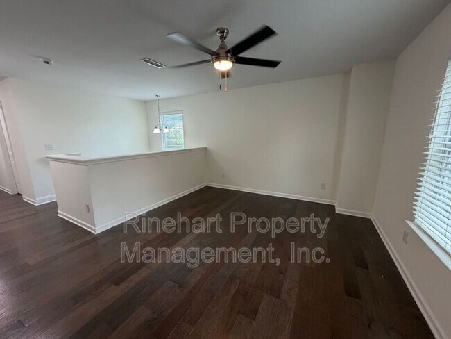 Building Photo - 1049 Ellis Pond Dr