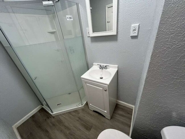 Building Photo - Spacious Corner-Lot Opportunity in Lorain!