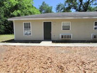 Building Photo - Close to Downtown Sumter