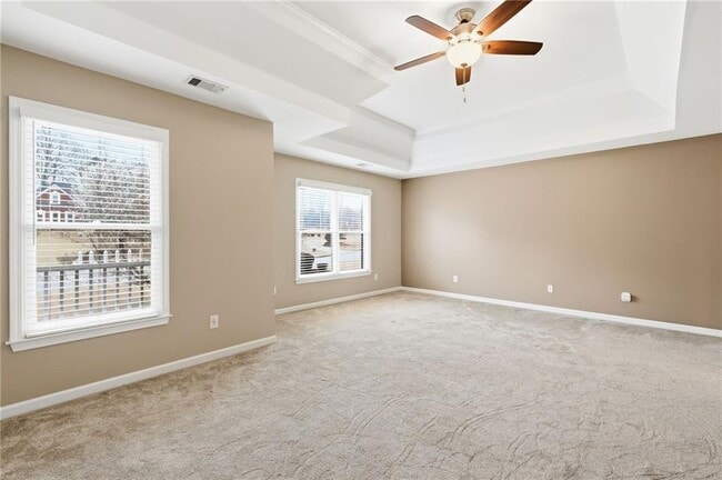 Building Photo - 310 Stoneleigh Dr SW