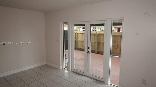 Building Photo - 4909 SW 144th Ct