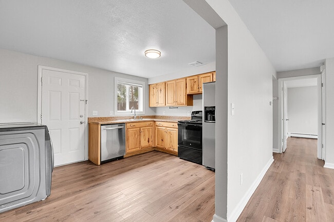 Building Photo - 4332 W 72nd Ave