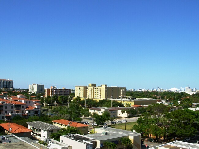 Building Photo - 1805 Ponce de Leon Blvd