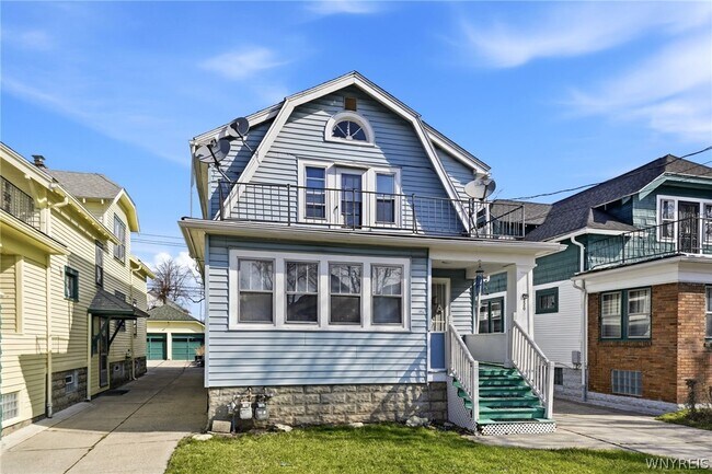 Building Photo - 220 Dartmouth Ave