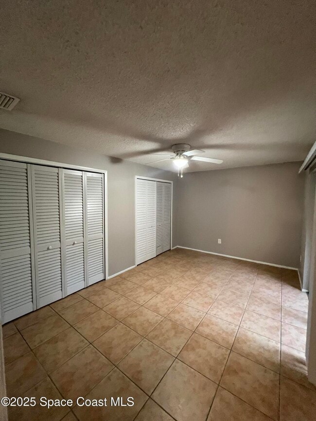 Building Photo - 8716 Hibiscus Ct