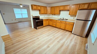 Building Photo - 1822-1824 Sawmill PL