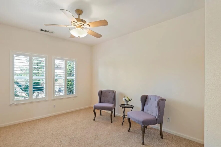 Building Photo - 689 Saint Andrews Rd