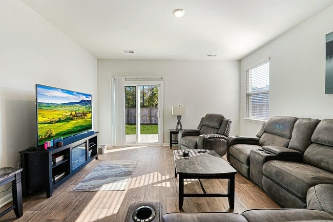Building Photo - 314 Black Birch Dr