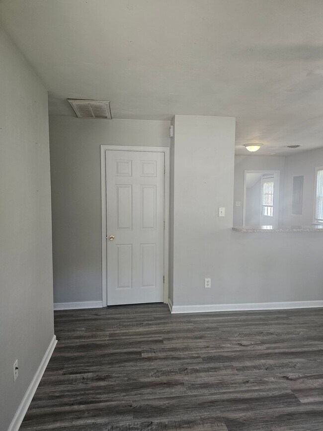 Building Photo - 1489 Morgan Dr