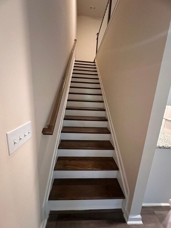 Building Photo - 3BR 2.5BA Townhome in High Point
