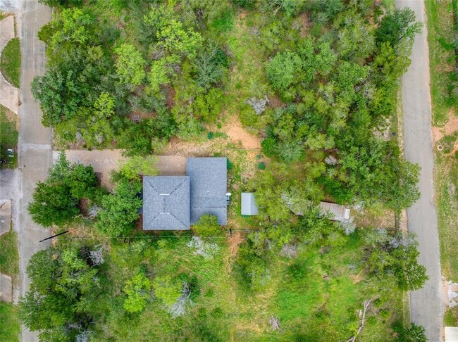 Building Photo - 719 Birch Ln
