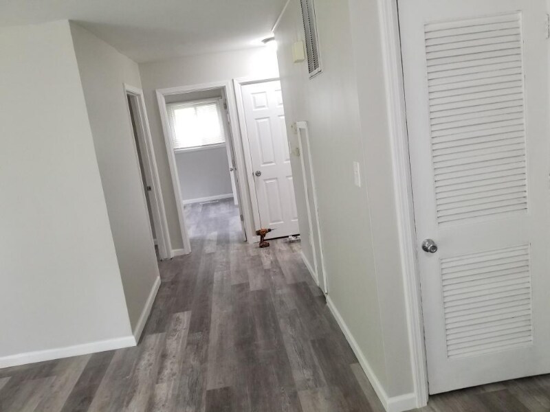 Building Photo - 21901 Sloman St