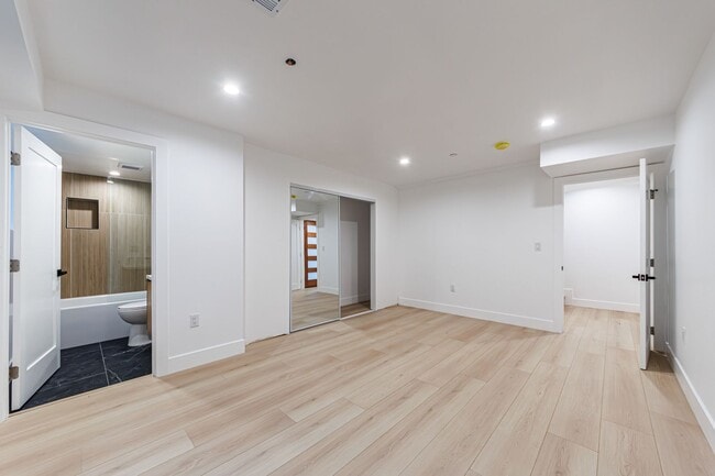 Building Photo - 1658 S. Hayworth