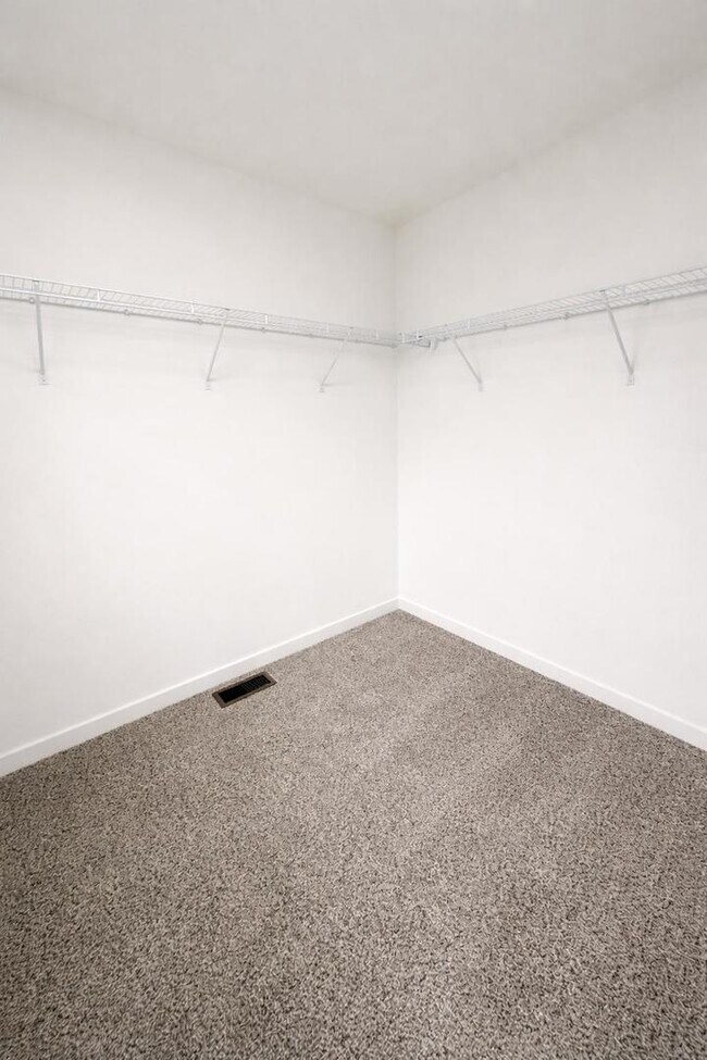 Building Photo - 2272 Barbera Dr