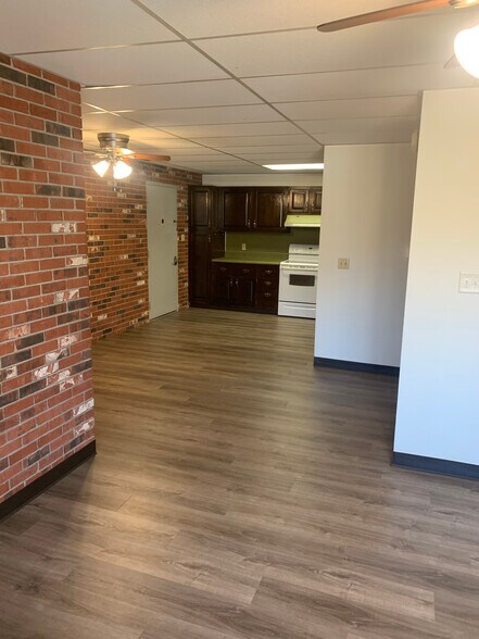 Kitchen - 2526 Rebecca Ct W