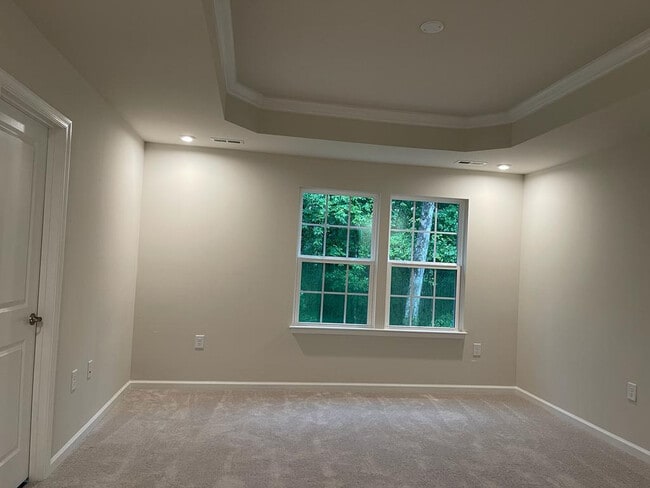 Building Photo - Room in Duplex on Romeria Dr