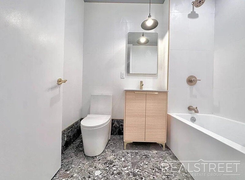 Building Photo - Beadel Street