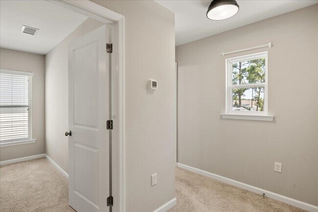 Building Photo - 2844 Blue Blossom Trail